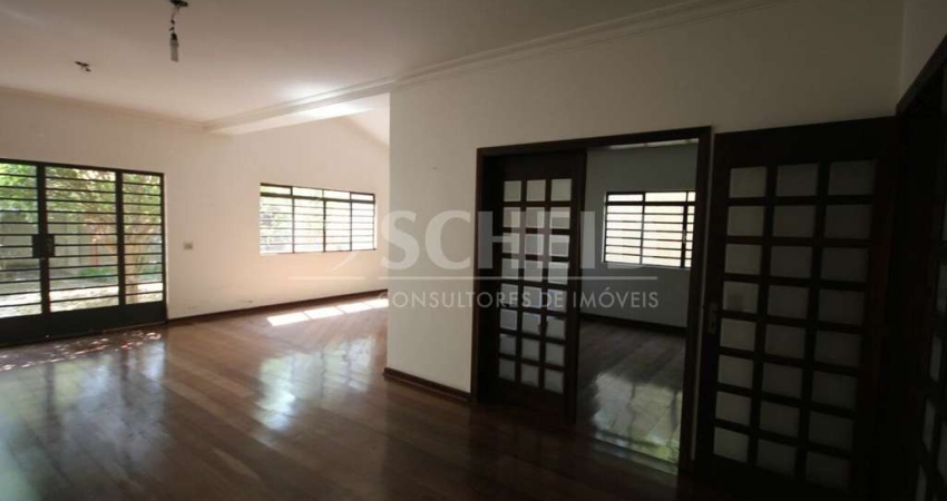Sobrado a venda de 308,00m² útil, com 3 quartos no Campo Belo.