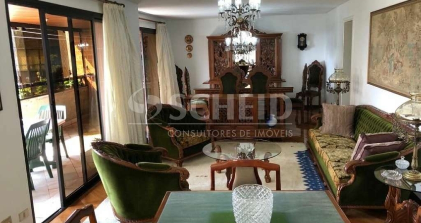 Belíssimo Apto para Locação no Panamby, 240m² com 5 suítes e 4 vagas