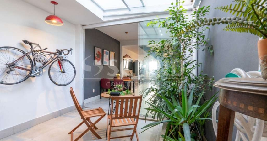 Casa de Villa de á Venda no Campo Belo com 94m², 3 quartos sendo 1 suíte, 2 vagas.
