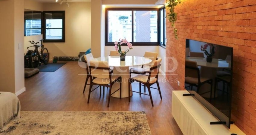 Apartamento Reformado à Venda  Moema Pássaros (Vila Uberabinha)  120m²  Ao Lado do Colégio Móbile