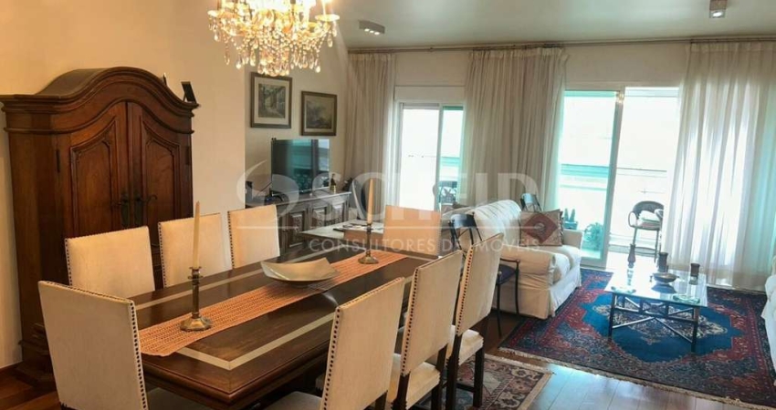 Excelente apartamento a venda em Campo Belo - SP 3 suites e 3 vagas