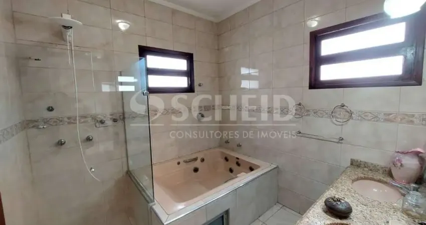 Casa a venda no Campo Grande com 4 dorms (sendo 3 suítes) com 4 vagas
