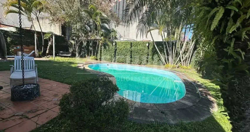 Casa térrea à venda no Jardim Marajoara com aproximadamente 500m².