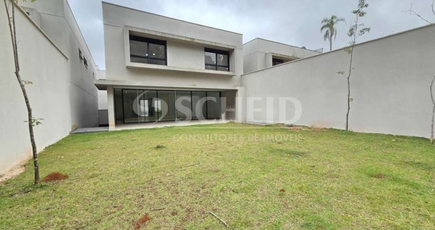 Casa em Condomínio á Venda na Chácara Santo Antônio com 838m², 5 vagas de garagem.