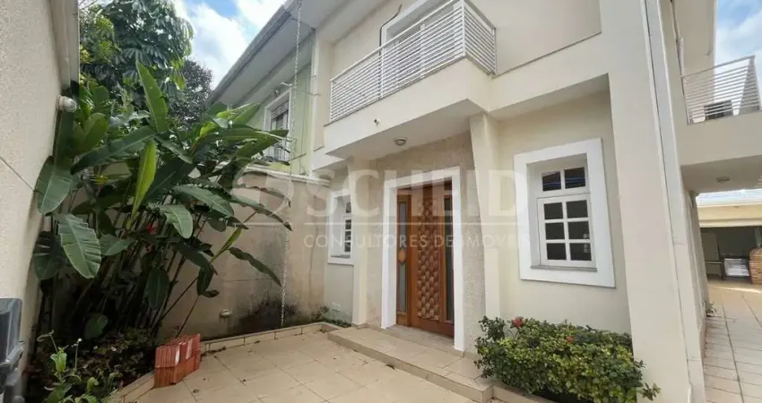 Casa à venda no Alto da Boa Vista com 3 quartos sendo 2 suítes e 3 vagas de garagem!