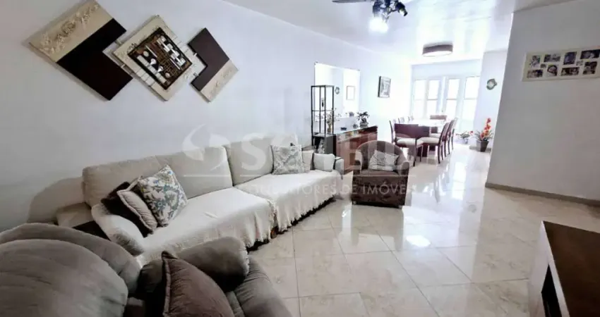 Sobrado á Venda em Santo Amaro com 147m², 3 quartos sendo 1 suíte, 2 vagas.