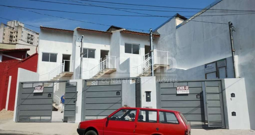 Casa térrea a venda na Vila Paulista com 1 quarto  e 1 vaga de garagem.