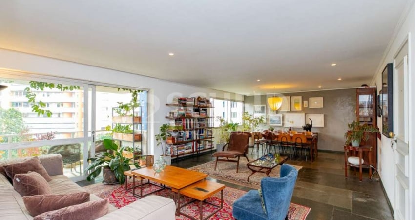 Exclusividade e Sofisticação na Vila Andrade  222m² Vista para o Verde