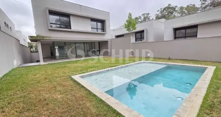 Casa de condomínio em rua fechada pronta para morar !
