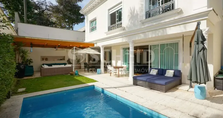 Casa em Condomínio 4 quartos e 4 suítes com 6 vagas - 663 m² - Granja Julieta