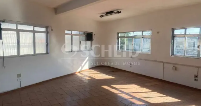 Ótima Oportunidade de Locação na região do socorro! Salão Superior com Espaço Amplo.