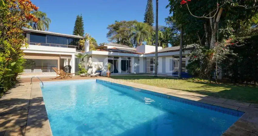 Casa térrea a venda no Jardim Cordeiro 4 suítes 7 vagas área util 508m2 terreno 900m2