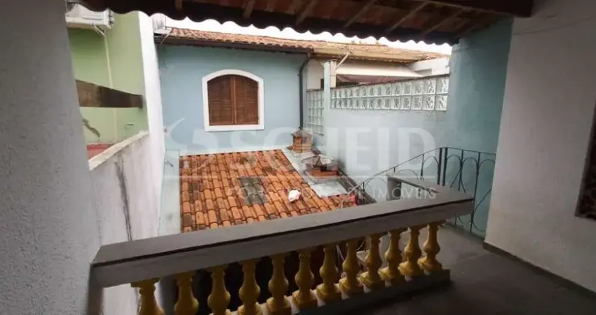 Casa 82m2 no campo grande, 2 quartos, sala, cozinha, churrasqueira, depósito nos fundos e 1 vaga.