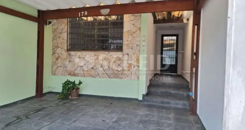 Sobrado para alugar de 100,00m² útil, com 2 quartos e 2 vagas na cupece.