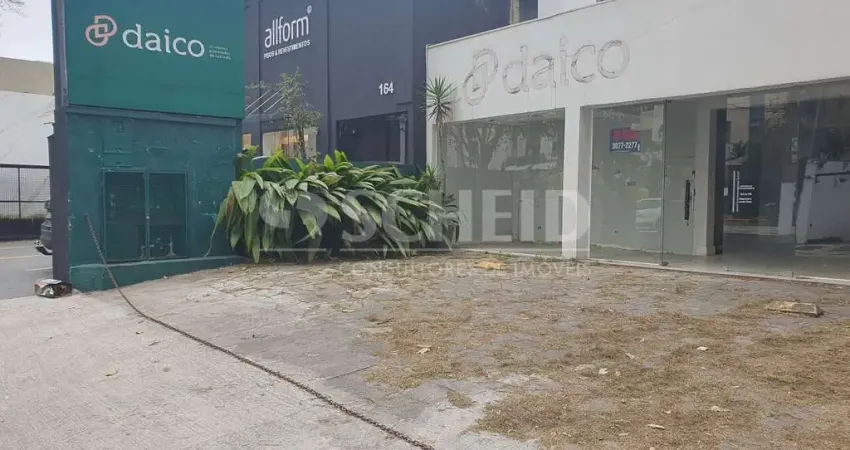 Casa comercial para locação de 230,00m² útil, próximo ao metro moema.