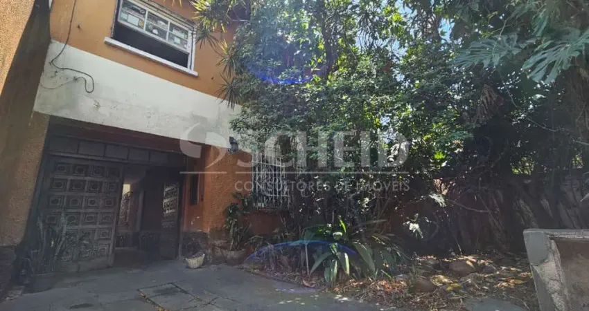 Casa a venda com 3 quartos, 3 banheiros, sala ampla e 2 vagas, no brooklin