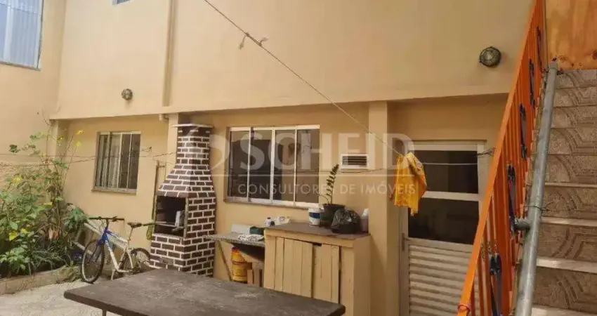 Casa de 221m2 de área util - muito confortavel - local privilegiado