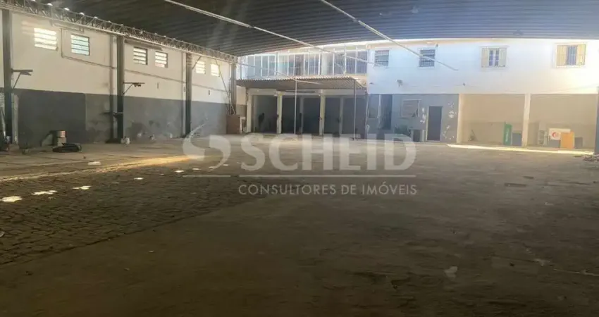 Barracão / Galpão / Depósito com 3 salas para alugar na Rua Vassoural, --, Interlagos, São Paulo