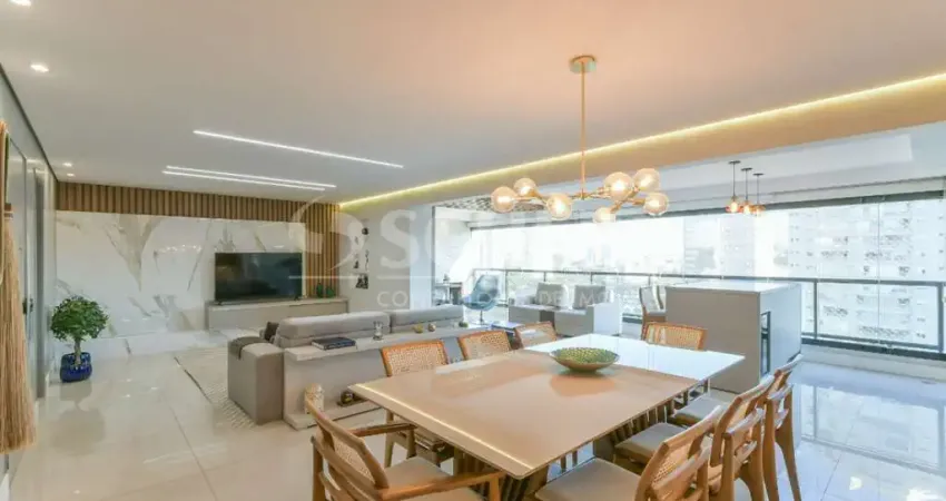 Apartamento á venda com 209m², 3 quartos sendo 3 suítes, 4 vagas.