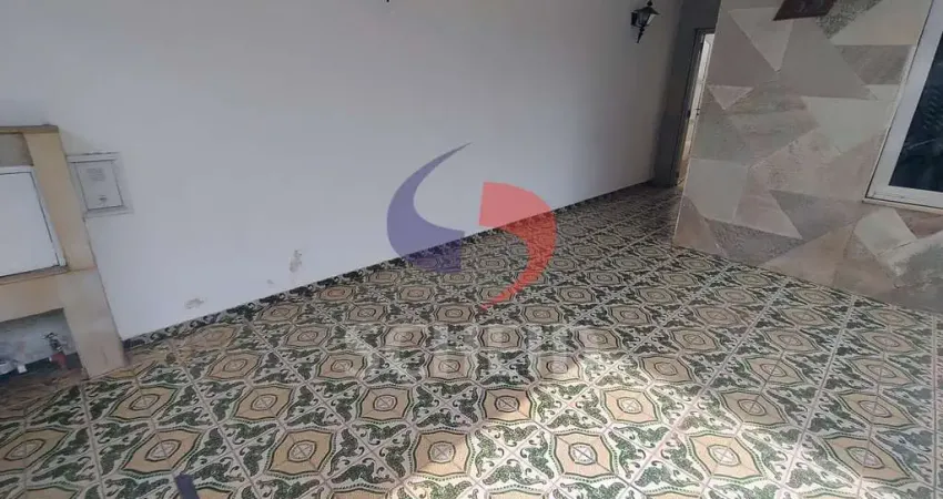 Sobrado amplo para locação no jardim prudência, com três quartos e uma vaga de garagem