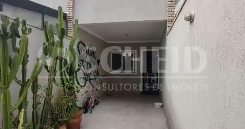Excelente Sobrado próximo a Avenida Sargento Geraldo Sant'Ana