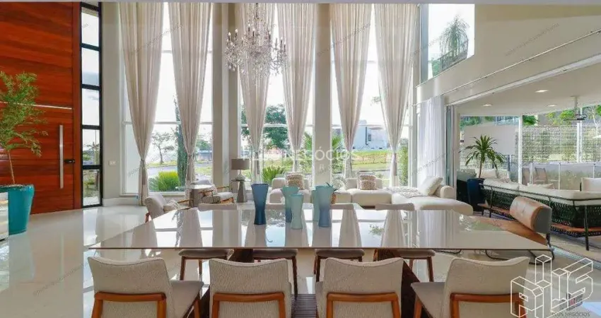 Casa à Venda no Alphaville 3: 3 Suítes, Piscina, Sala de Cinema, Área Gourmet e 4 Vagas, Votorantim