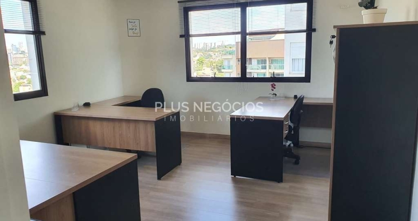 Sala Comercial na Av. Barão de Tatuí, Campolim: Excelente Localização Próxima a Hospitais e Comérci
