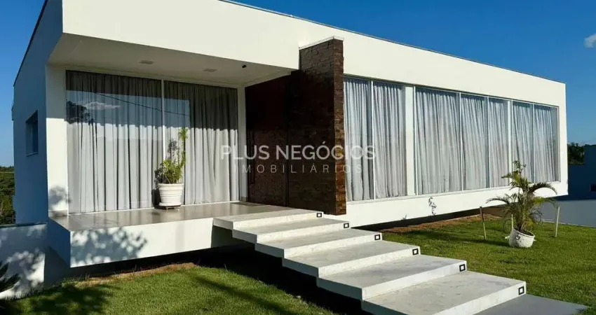 Alto Padrão Casa em Condomínio Village Aracoiaba   Área do terreno 818,87 m2 Área de construção 367