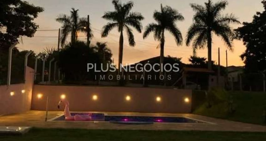 Chácara com piscina, campo, área gourmet e frutíferas em Araçoiaba da Serra – Venda ou permuta por