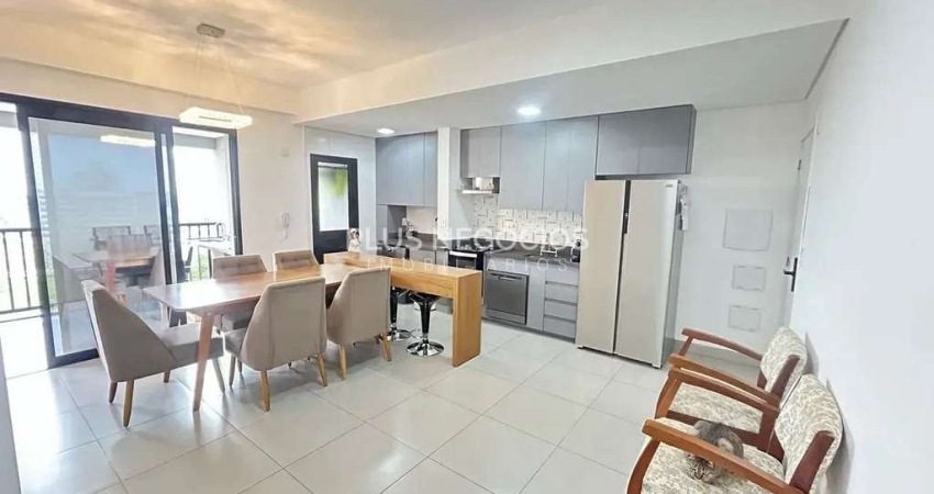 Apartamento Mobiliado de 95m² | 3 Dormitórios | 2 Vagas de Garagem | Depósito no Subsolo à venda