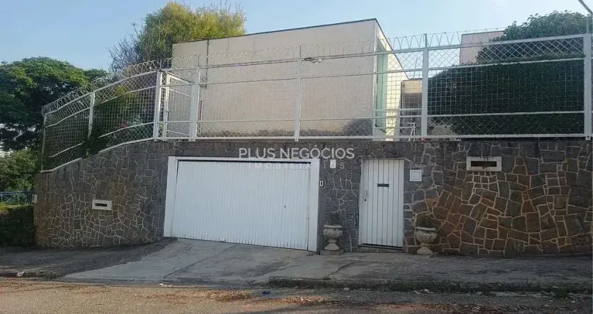 Casa Térrea na Vila Trujillo – 559m² Construídos, 4 Dorms, 4 Vagas, Salão de Festas – Ideal para Cl