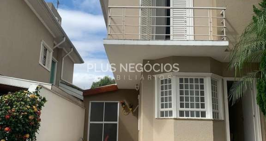 Casa à Venda com 3 Dormitórios, Churrasqueira Privativa e Lazer Completo – Oportunidade em Condomín