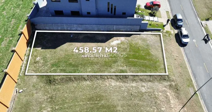 Terreno planíssimo a venda no condomínio alphaville nova esplanada 4.