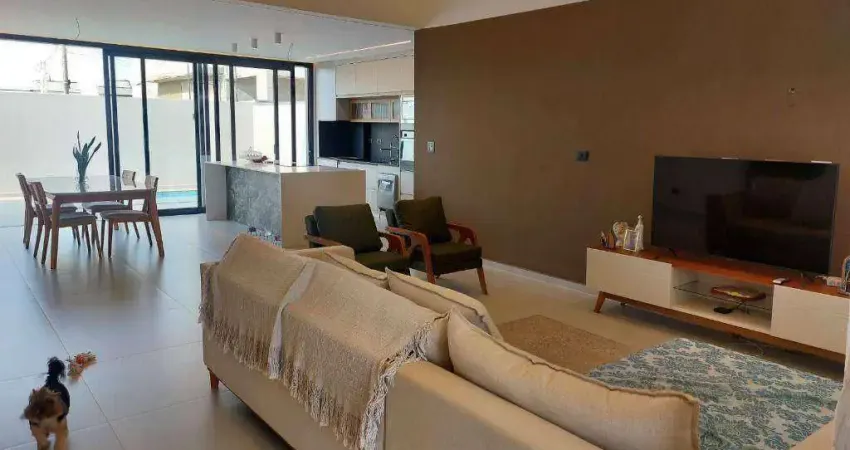 Linda casa térrea no Condomínio Bosque dos Manacás terreno de 307m²