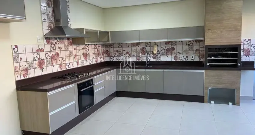 ** Casa à venda no Condomínio Reserva Rio Cuiabá, com 03 quartos sendo 01 suíte, localizado no bair