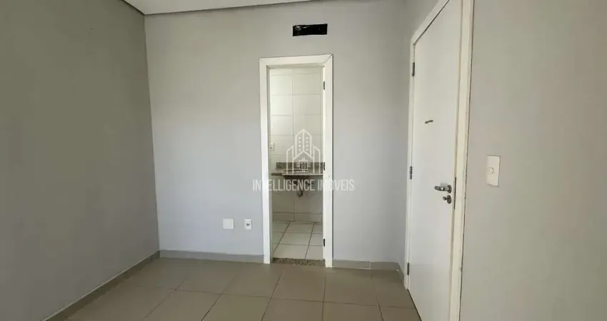 Casa para locação com 03 suítes sendo 01 máster com closet e área construída de 155,39 m², condomín