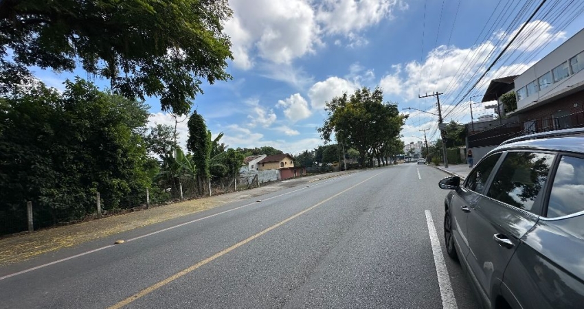 Excelente Terreno com 2.171,12m² à venda no bairro Saguaçu em Joinville - SC