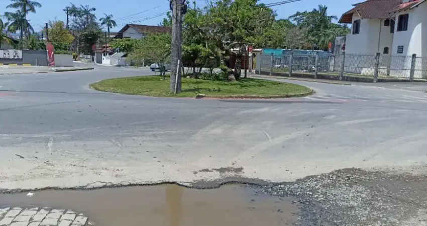 Oportunidade Terreno comercial à venda no bairro Aventureiro em Joinville-SC