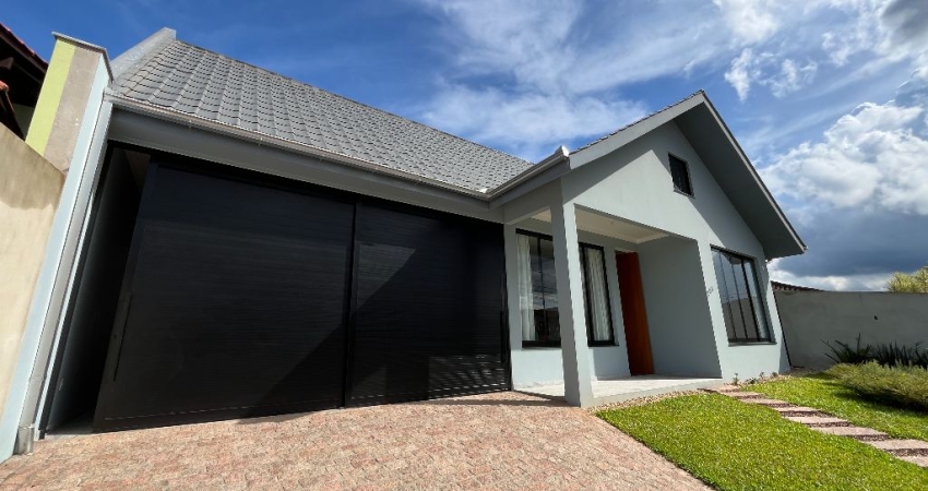 Maravilhosa Casa nova em alvenaria com 1 suíte mais 2 quartos à venda no bairro Costa e Silva em Joinville-SC