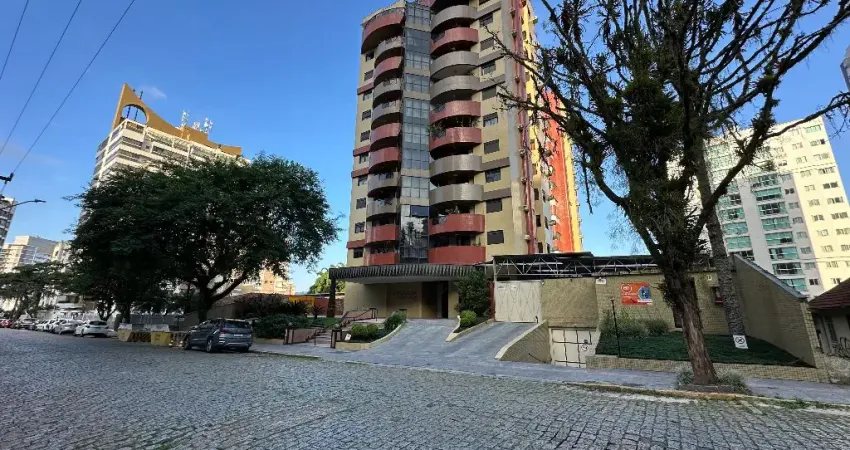Lindo Apartamento com 1 suite e mais dois quartos à venda no bairro Atiradores em Joinville - SC