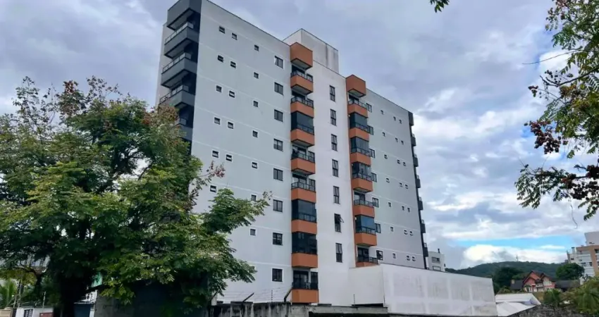 Lindo Apartamento com 1 suíte e mais 2 quartos à venda no bairro Saguaçu em Joinville - SC