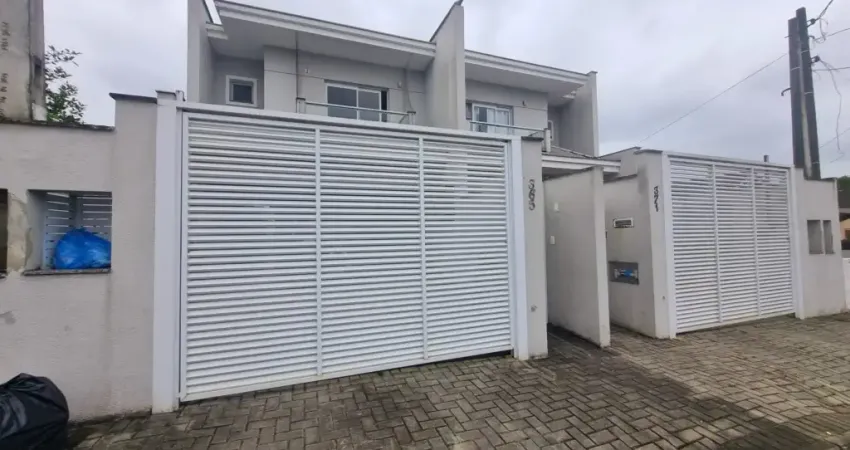Lindo sobrado  com 3 suítes à venda no bairro costa e silva em joinville-sc