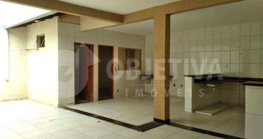 Casa à venda, 3 quartos, 1 suíte, 3 vagas, Jardim America - UBERLANDIA/MG