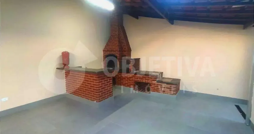 Casa com 3 quartos à venda na Cidade Jardim, Uberlândia 
