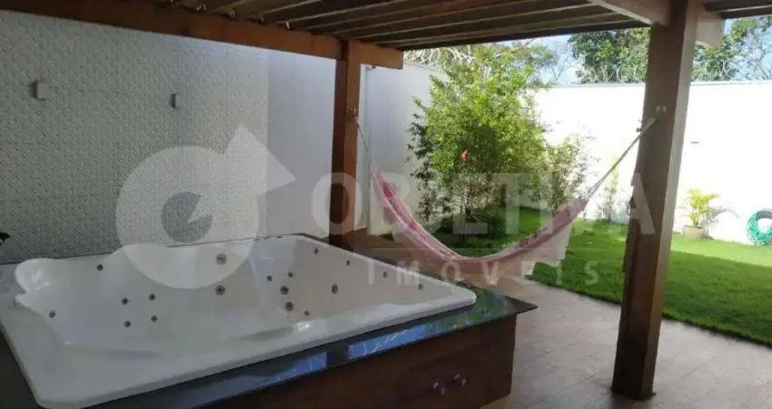 Belíssima casa no Bairro Jardim Inconfidência em Uberlândia