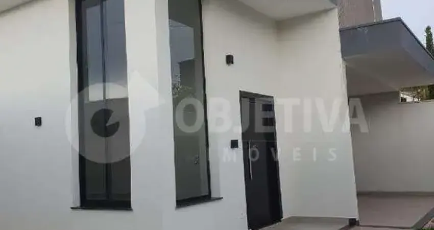 Excelente Sobrado geminado no Bairro Morada Colina em Uberlândia