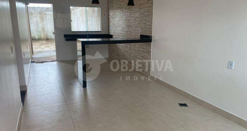 Ótima casa no bairro Monte Hebron