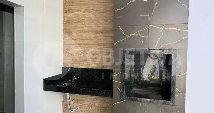 Casa com 3 quartos à venda no Santa Mônica, Uberlândia 