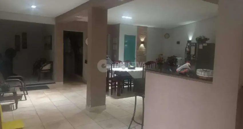 Casa com 3 quartos à venda no Chácaras Tubalina e Quartel, Uberlândia 