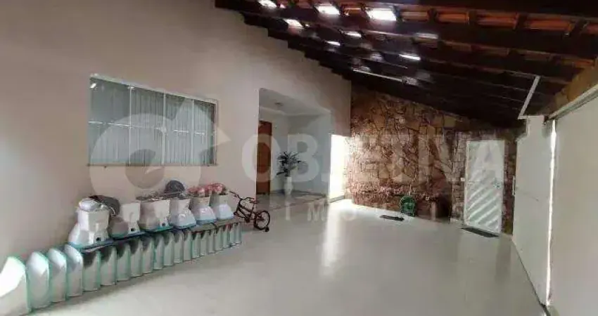 Linda casa no Bairro Santa Mônica em Uberlândia